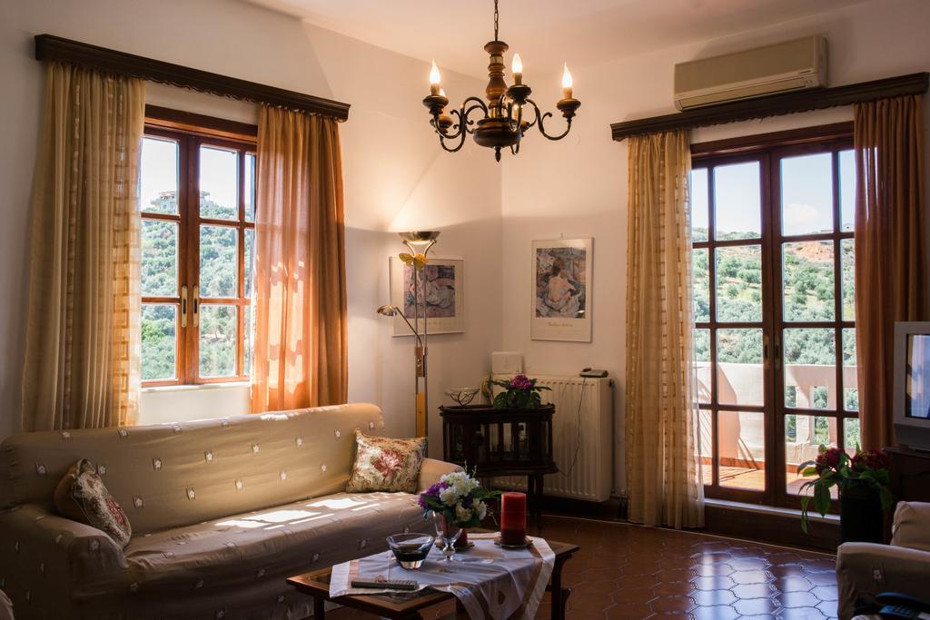 Alexandra Villa 斯塔罗斯 外观 照片